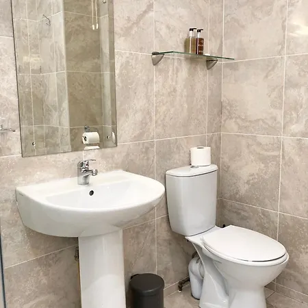 Dergvale מלון