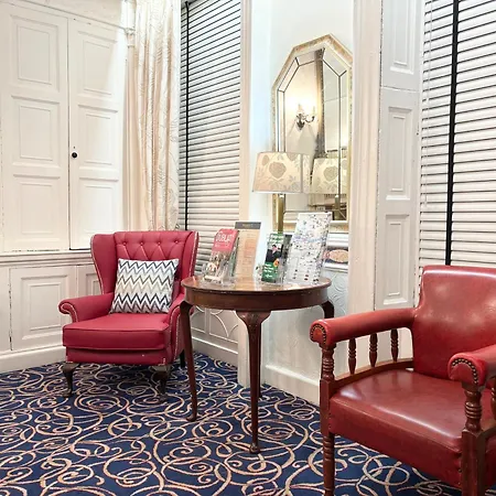 Dergvale Hotel