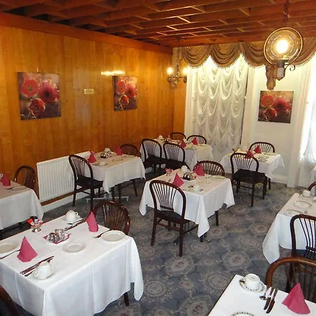 Dergvale Hotel 2*
