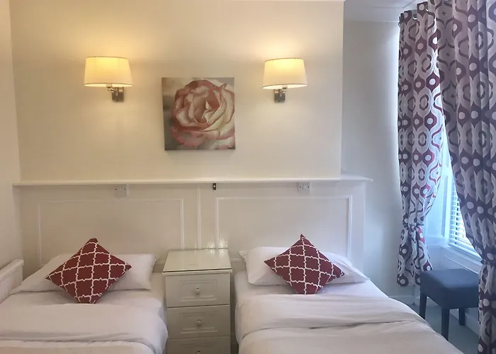 Dergvale Hotell