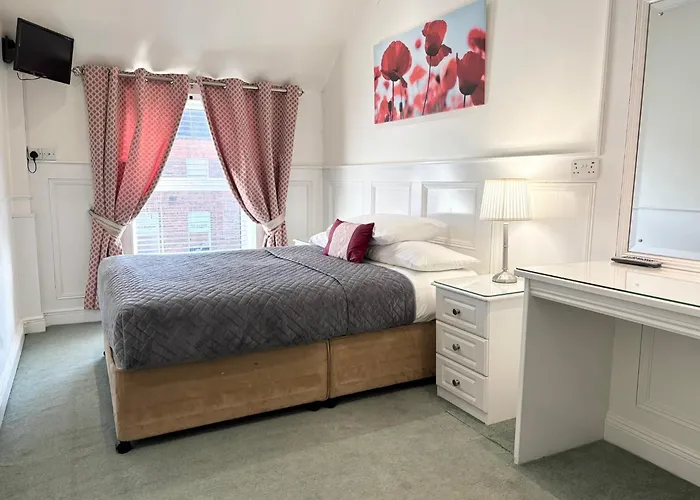 فندق Dergvale 2*