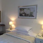 Dergvale Hotel
