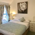 Dergvale Hotel Dublin