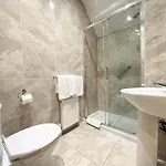 Dergvale Hotel