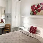 Dergvale Hotel