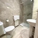 Dergvale Hotel Dublin