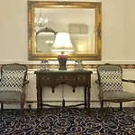 Hotel Dergvale 2*